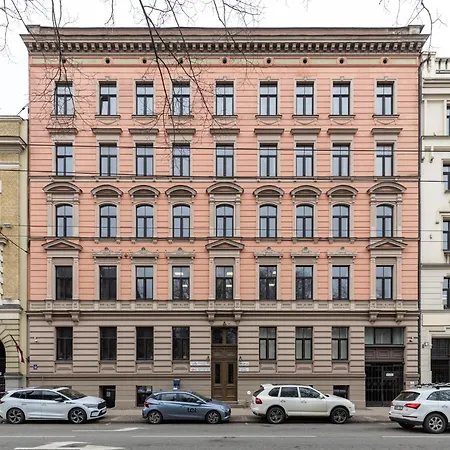 Vibrant 1bd Centre *