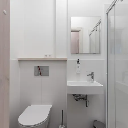 Vibrant 1bd Centre *