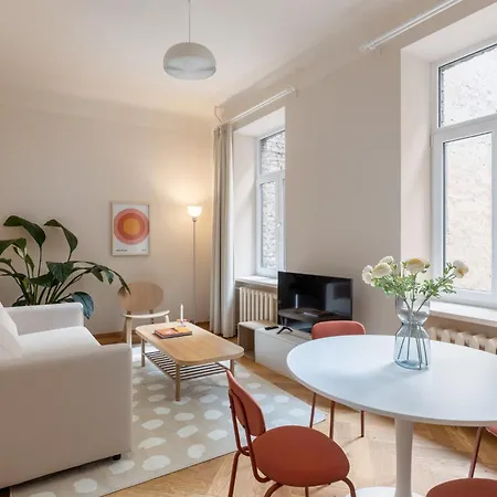 Vibrant 1bd Centre Апартаменти Рига