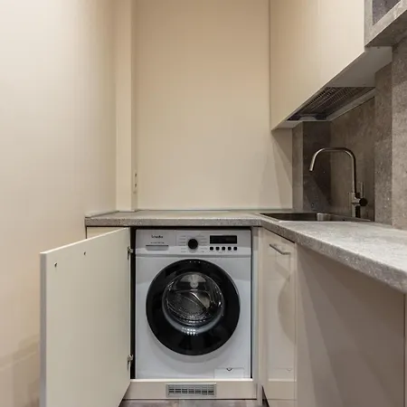 Апартаменти Vibrant 1bd Centre *