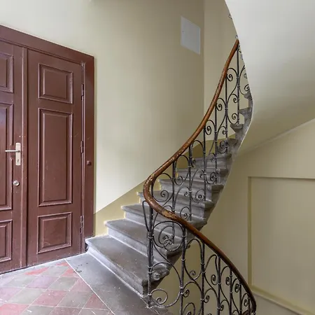 Апартаменти Vibrant 1bd Centre