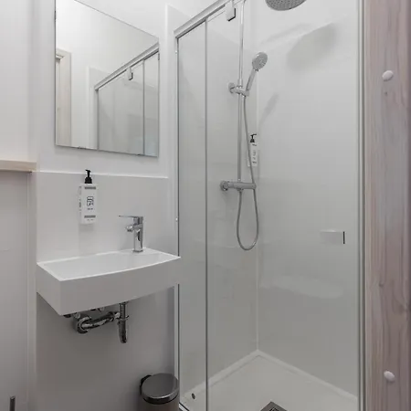 Vibrant 1bd Centre דירה *